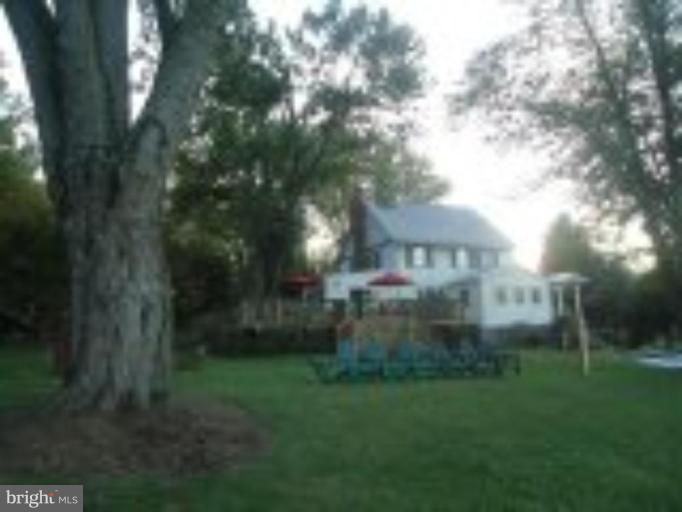 11621 Glen Road Potomac, MD 20854 - Photo 13 of 21 Exterior (Rear)