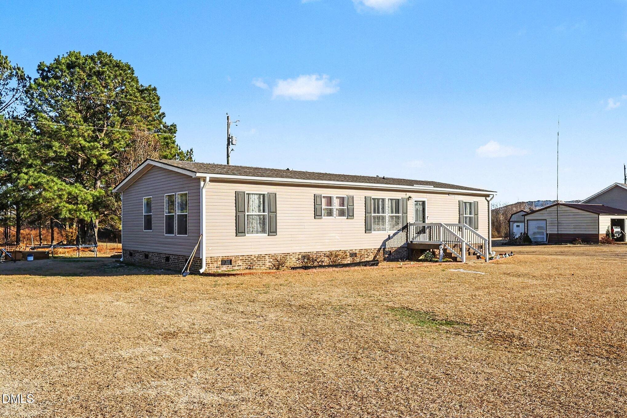 375 Camelia Road Four Oaks, NC 27524 - Photo 2 of 32 006_file_6289