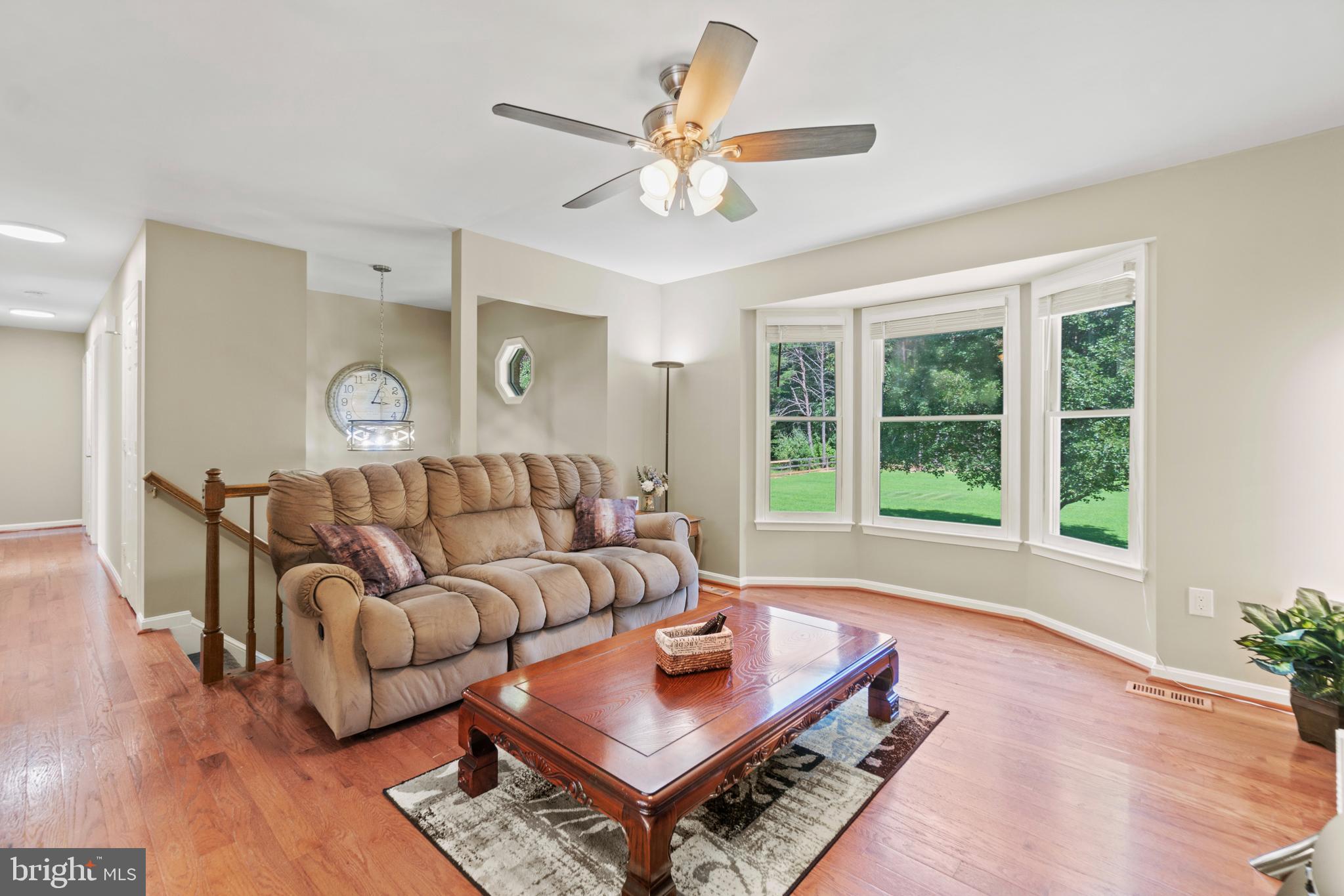 598 Cropp Road Fredericksburg, VA 22406 - Photo 5 of 56 living room