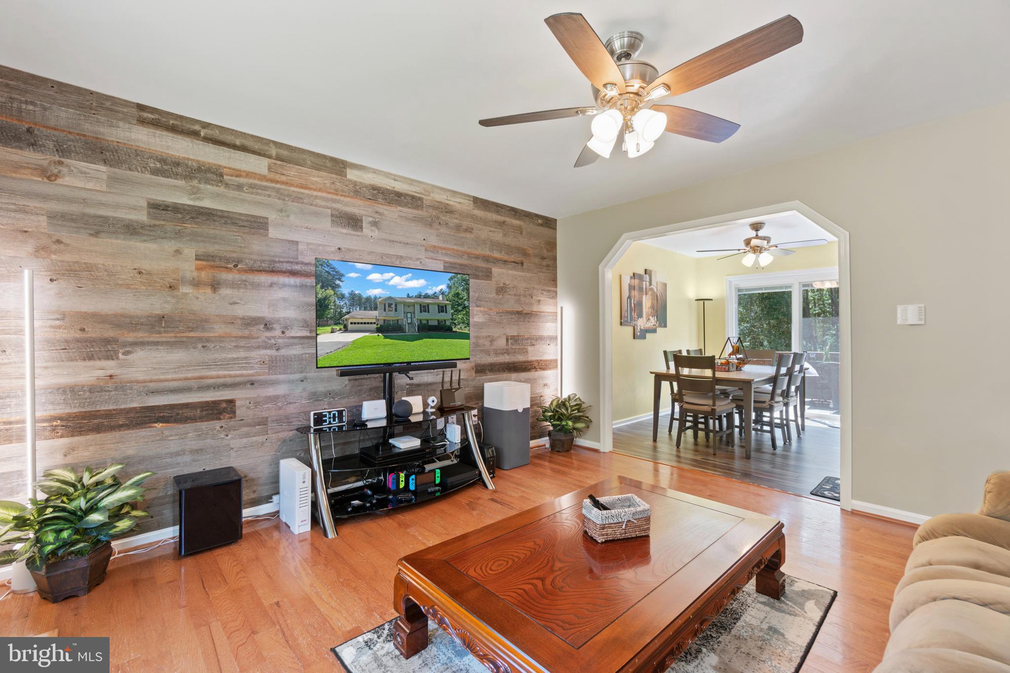 598 Cropp Road Fredericksburg, VA 22406 - Photo 7 of 56 living room