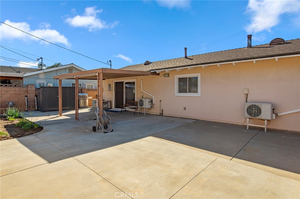 641 North Milford Road Orange, CA 92867 - Photo 19 of 25 a backyard of a house with seating space