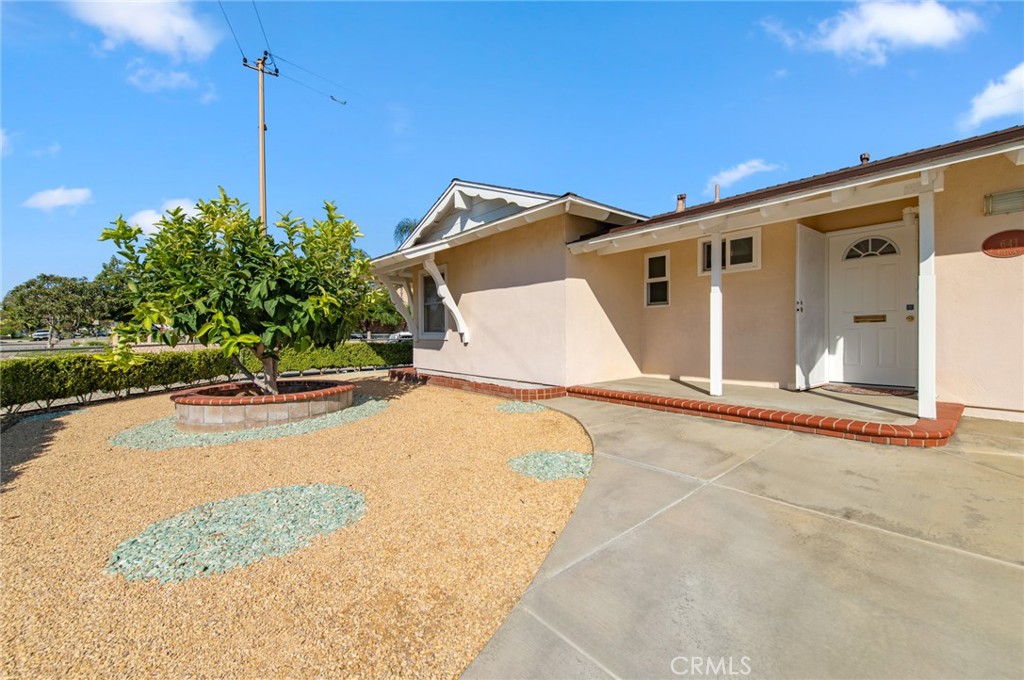 641 North Milford Road Orange, CA 92867 - Photo 20 of 25 a view of a house with basketball court