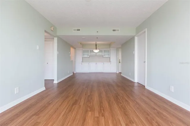 $369,000 | 3211 West Swann Avenue, Unit 1001, Tampa, FL 33609