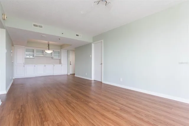 $369,000 | 3211 West Swann Avenue, Unit 1001, Tampa, FL 33609