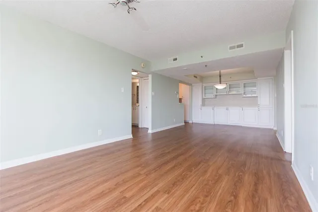 $369,000 | 3211 West Swann Avenue, Unit 1001, Tampa, FL 33609