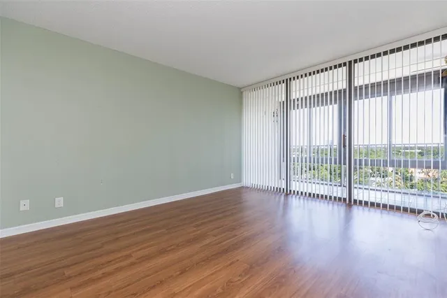 $369,000 | 3211 West Swann Avenue, Unit 1001, Tampa, FL 33609