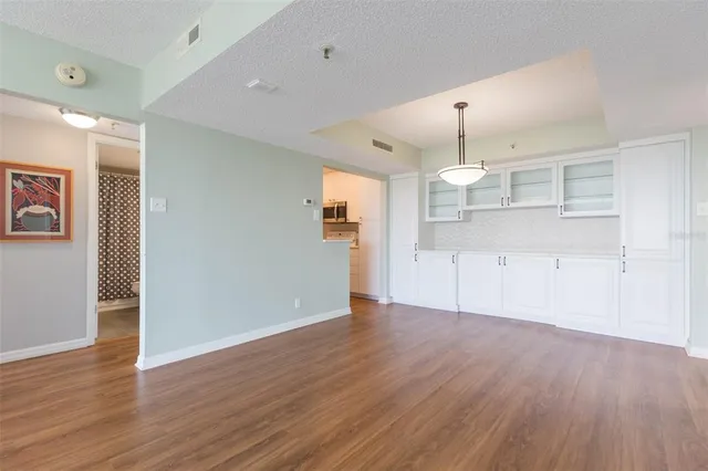 $369,000 | 3211 West Swann Avenue, Unit 1001, Tampa, FL 33609