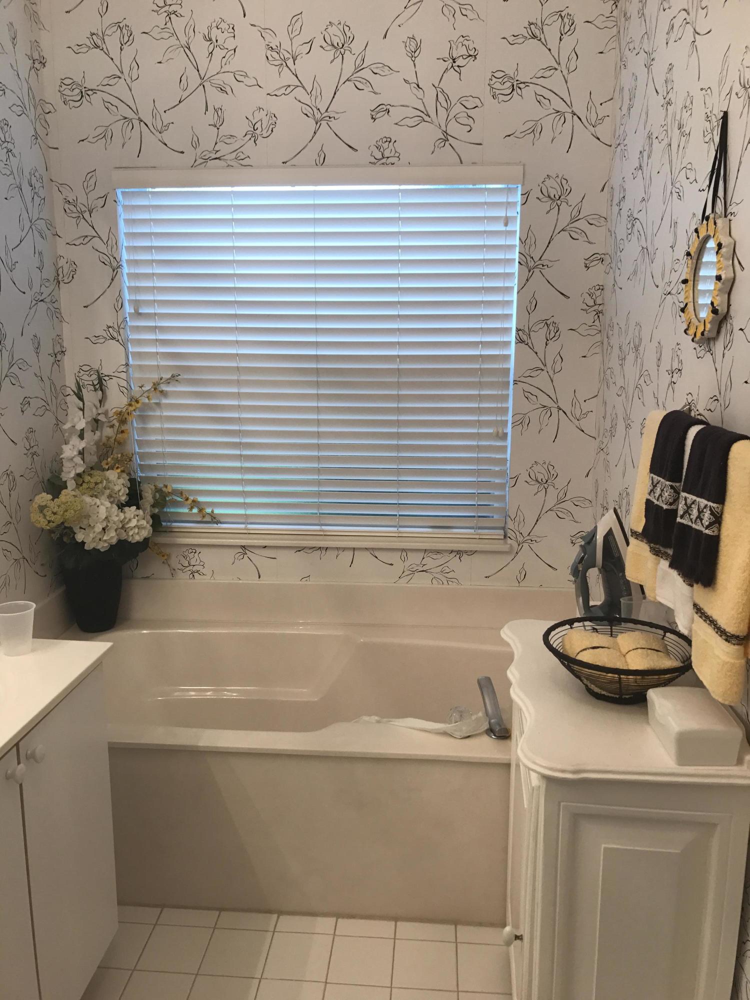 6340 Long Key Lane Boynton Beach, FL 33472 - Photo 25 of 31 masterbath