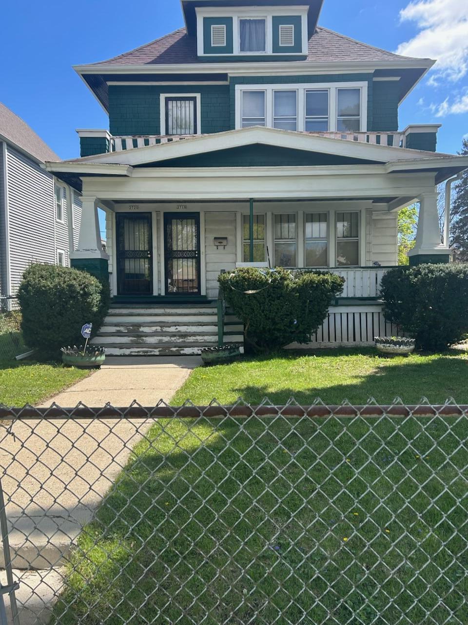 2718 North 37th Street, Unit 2720 Milwaukee, WI 53210 - Photo 1 of 5 IMG_8768