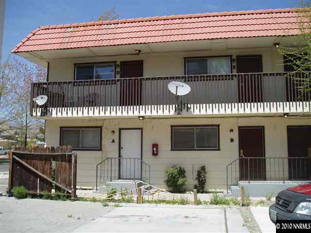 18 Vine Street Reno, NV 89503 - Photo 3 of 6 a front view of a house