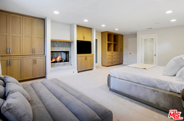 2547 Hutton Drive Beverly Hills, CA 90210 - Photo 19 of 28