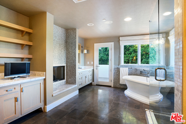 2547 Hutton Drive Beverly Hills, CA 90210 - Photo 23 of 28