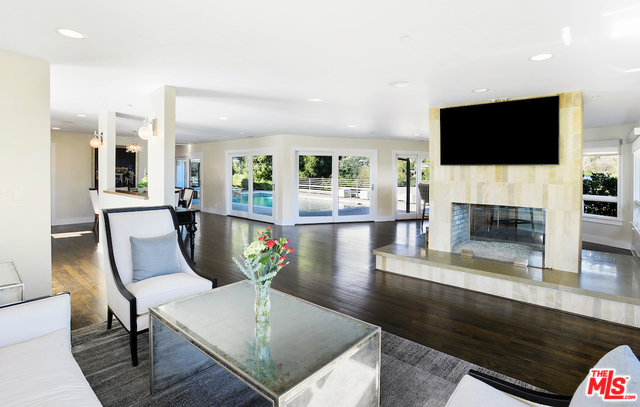 2547 Hutton Drive Beverly Hills, CA 90210 - Photo 5 of 28