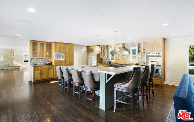 2547 Hutton Drive Beverly Hills, CA 90210 - Photo 9 of 28