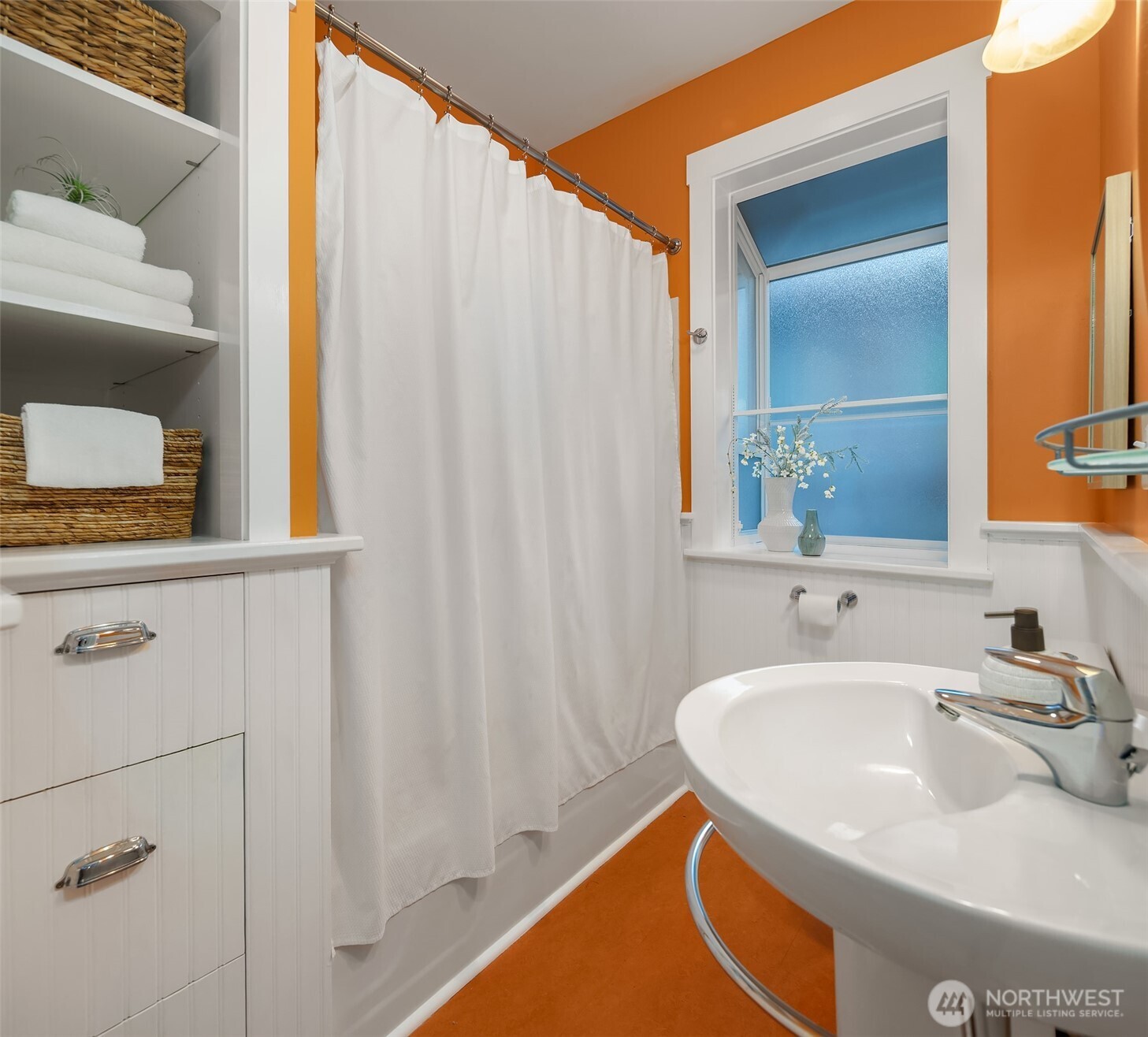 808 Northwest 64th Street Seattle, WA 98107 - Photo 16 of 37