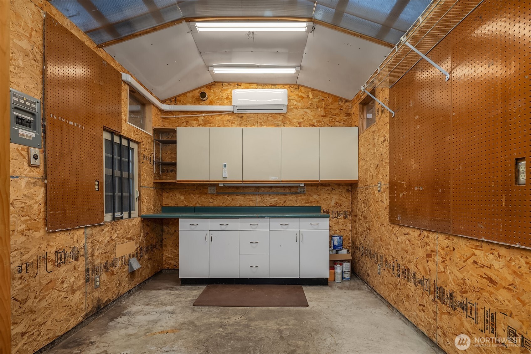 808 Northwest 64th Street Seattle, WA 98107 - Photo 18 of 37