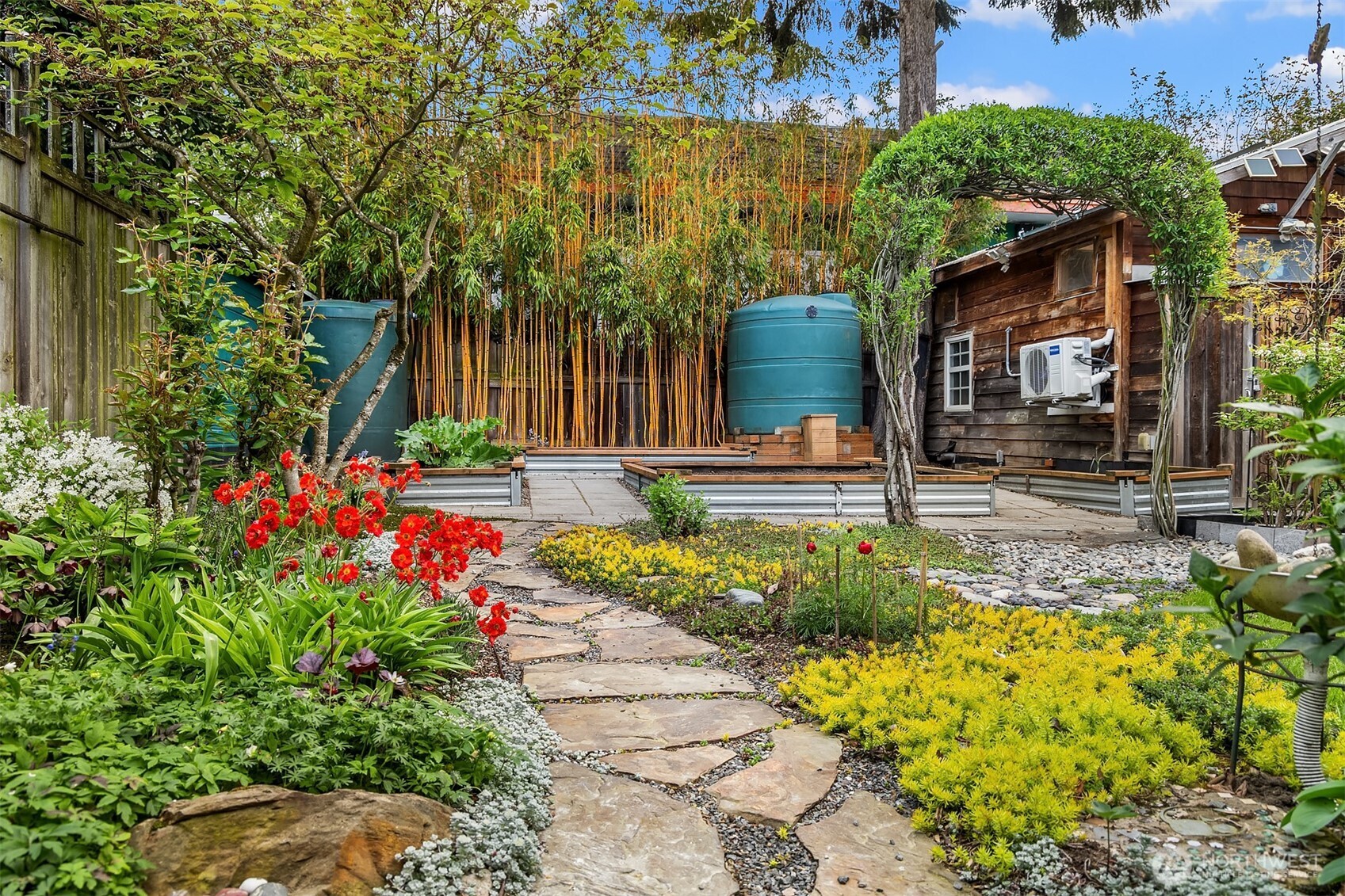808 Northwest 64th Street Seattle, WA 98107 - Photo 22 of 37