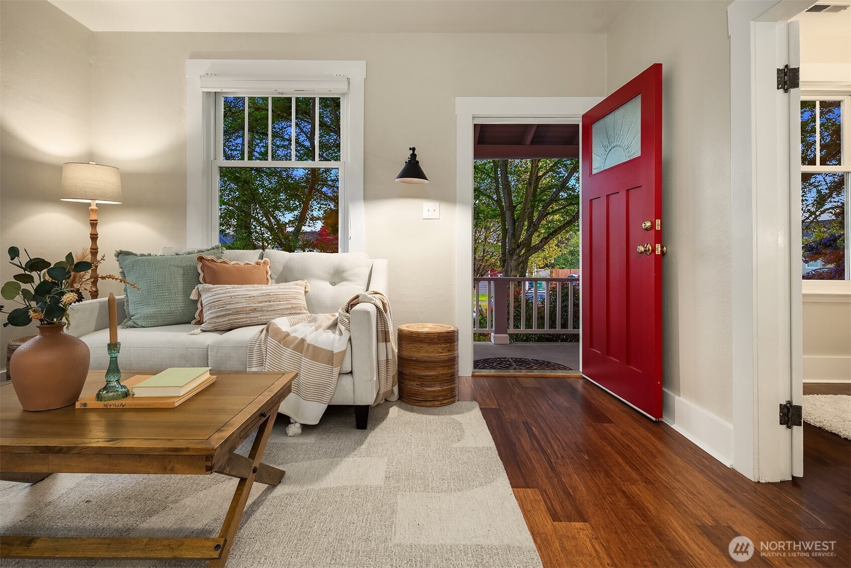 808 Northwest 64th Street Seattle, WA 98107 - Photo 5 of 37
