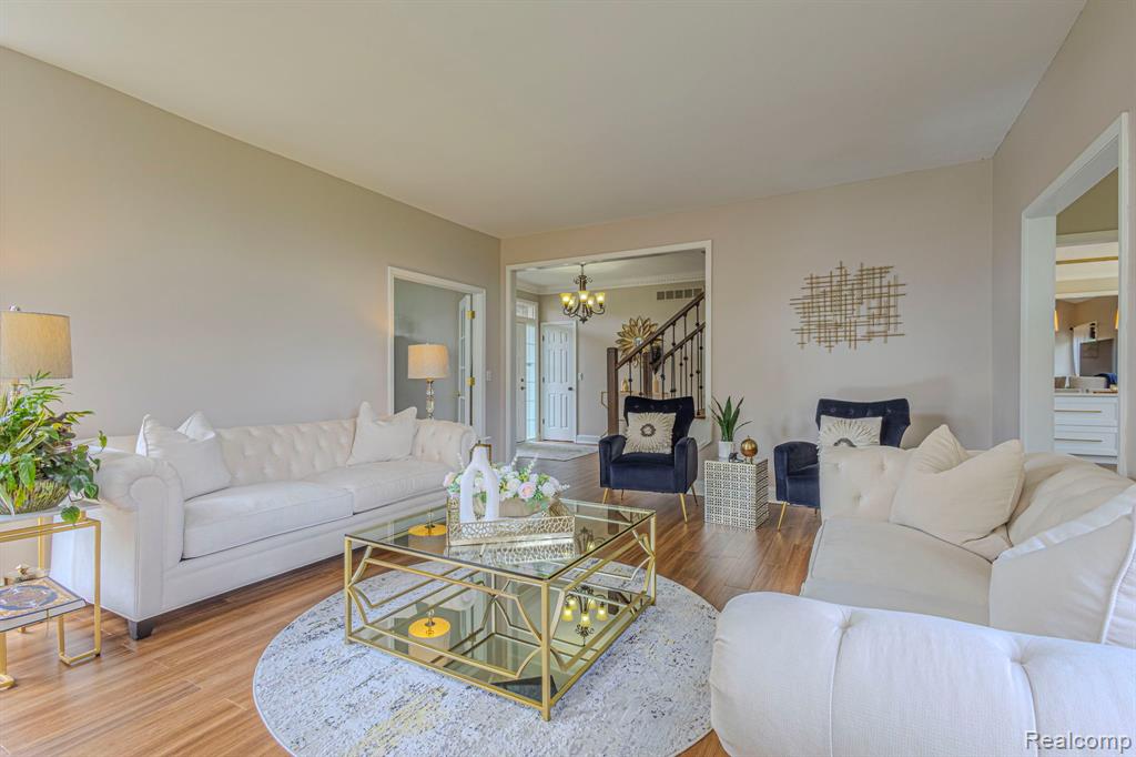 45276 Thornhill Road Canton, MI 48188 - Photo 14 of 77