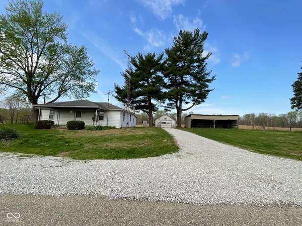 $219,900 | 9034 South 75th Street West, Rosedale, IN 47874