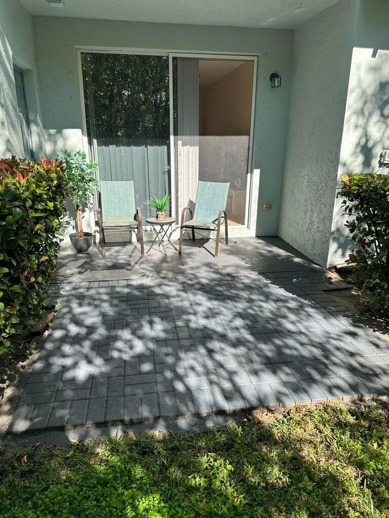 1943 Hibiscus Lane Riviera Beach, FL 33404 - Photo 14 of 14 hib 8