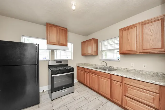 $1,475 | 201 West Pitts Avenue, Pasadena, TX 77506