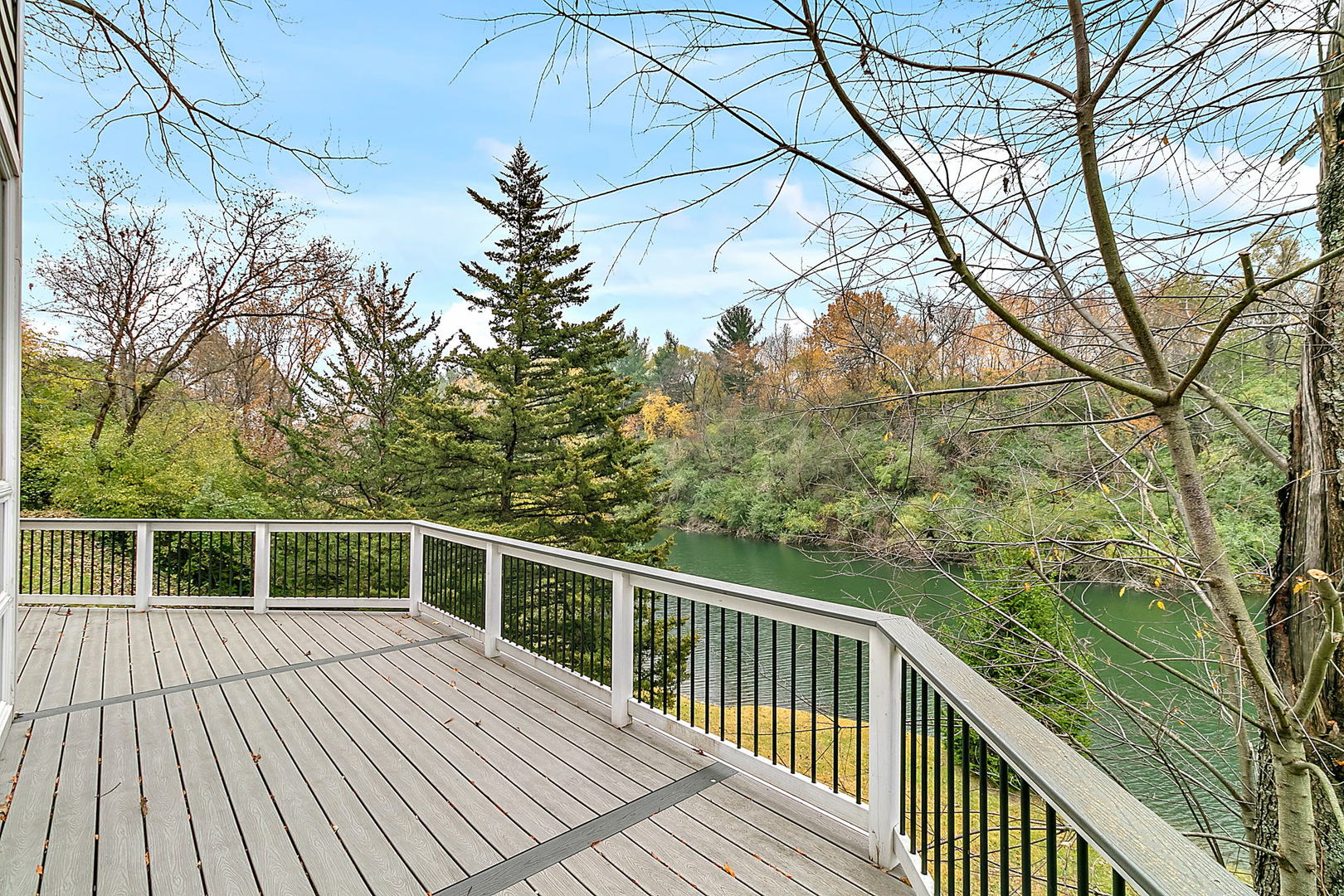 3320 North Jugtown Road Morris, IL 60450 - Photo 28 of 48 a view of balcony with wooden floor and fence