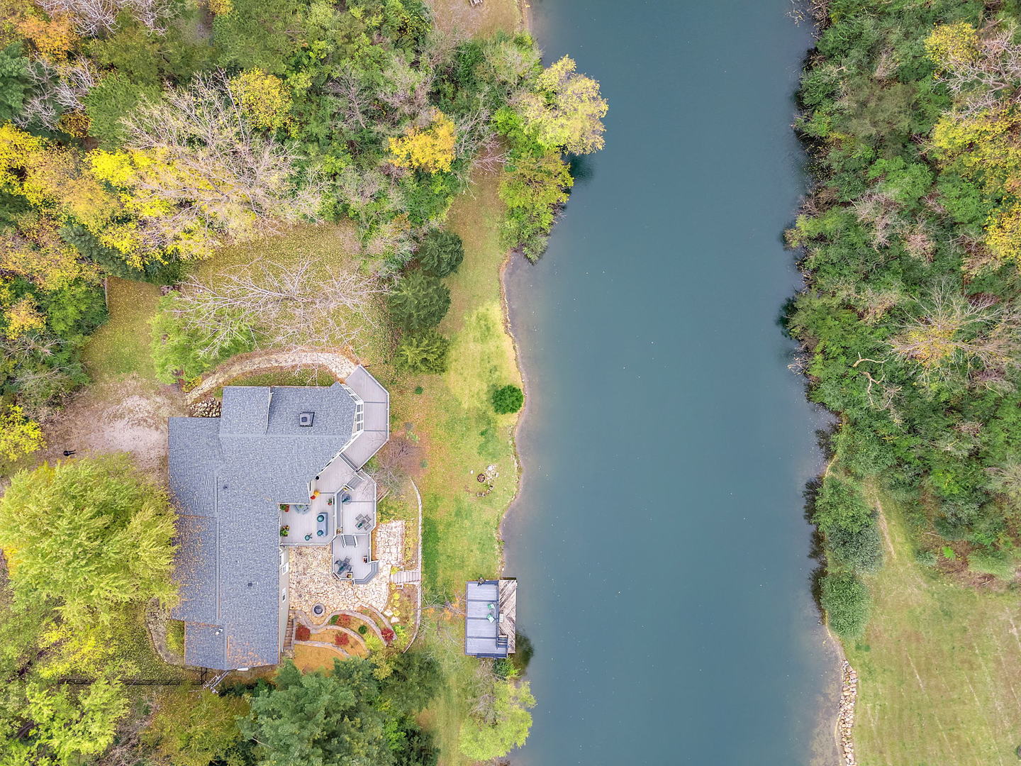 3320 North Jugtown Road Morris, IL 60450 - Photo 35 of 48 an aerial view of a house with a yard and garden space