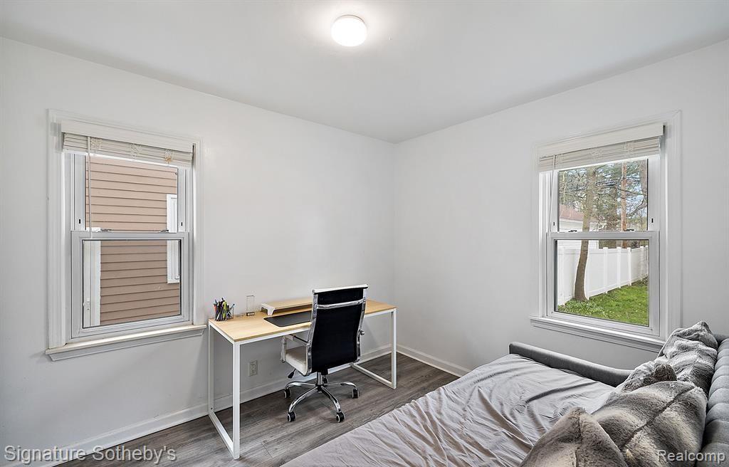 3128 Harvard Road Royal Oak, MI 48073 - Photo 10 of 18 10 1t floor bedroom.jpg
