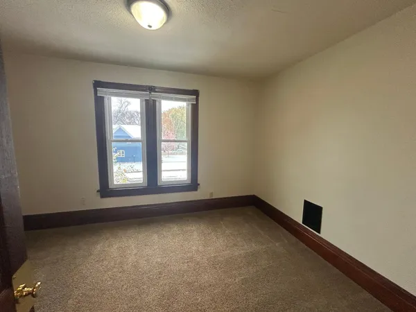 $139,900 | 231 South Prairie Avenue, Fairmont, MN 56031