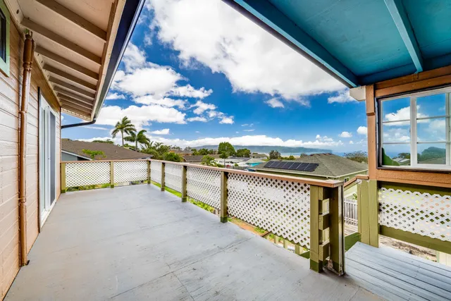 a view of an outdoor space