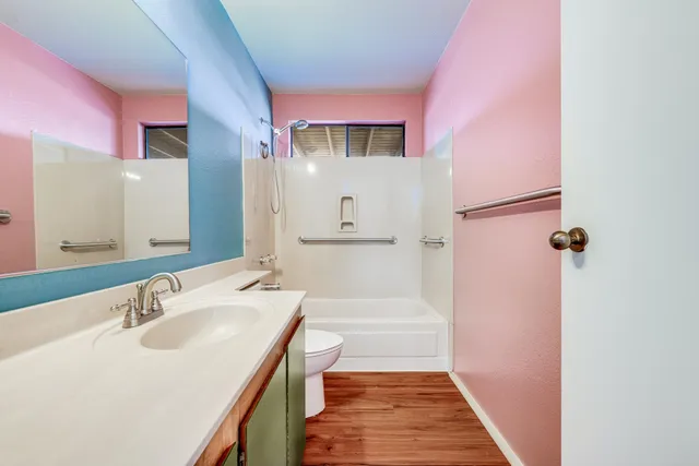 a view of a back yard of the house