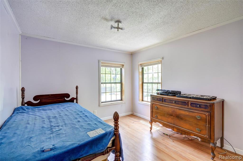 1347 Elms Road Flint, MI 48532 - Photo 11 of 40