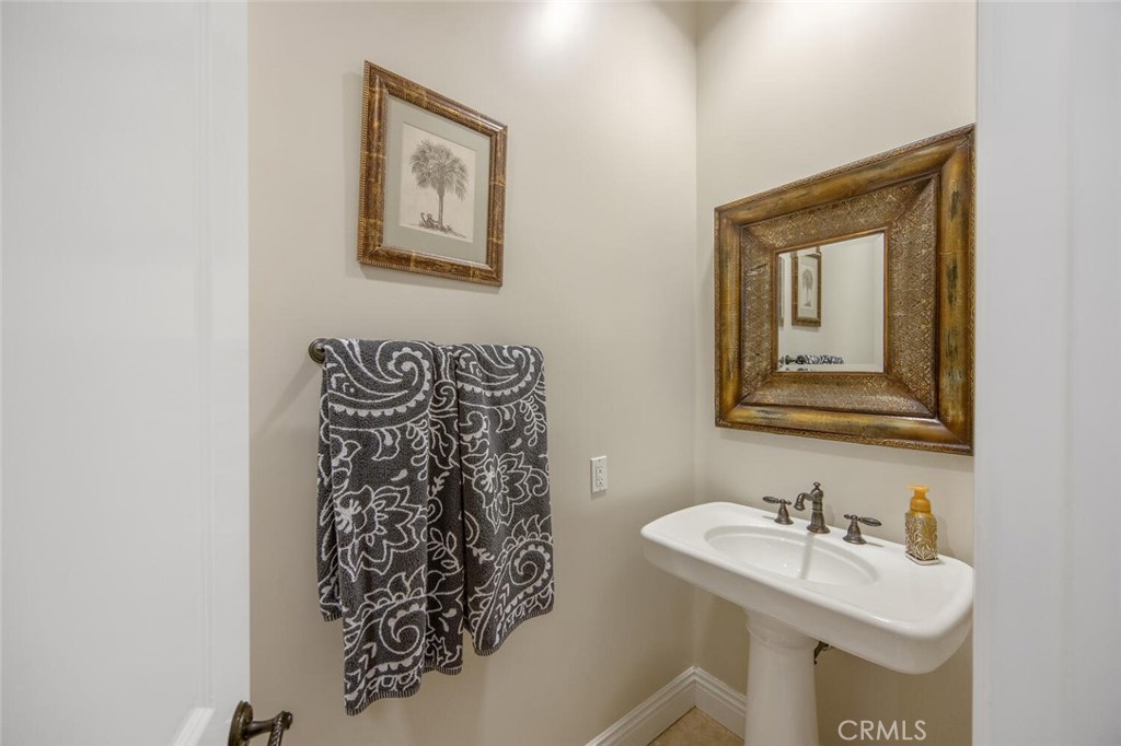 21120 Placerita Canyon Road Newhall, CA 91321 - Photo 22 of 53 Downstairs powder bath