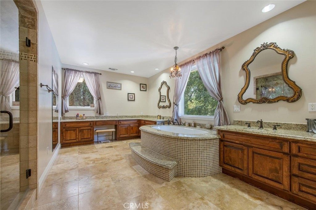 21120 Placerita Canyon Road Newhall, CA 91321 - Photo 34 of 53 Primary Bath