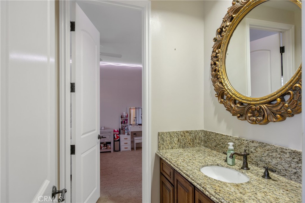 21120 Placerita Canyon Road Newhall, CA 91321 - Photo 39 of 53 Jack n Jill Bath for Beds 3 and 4