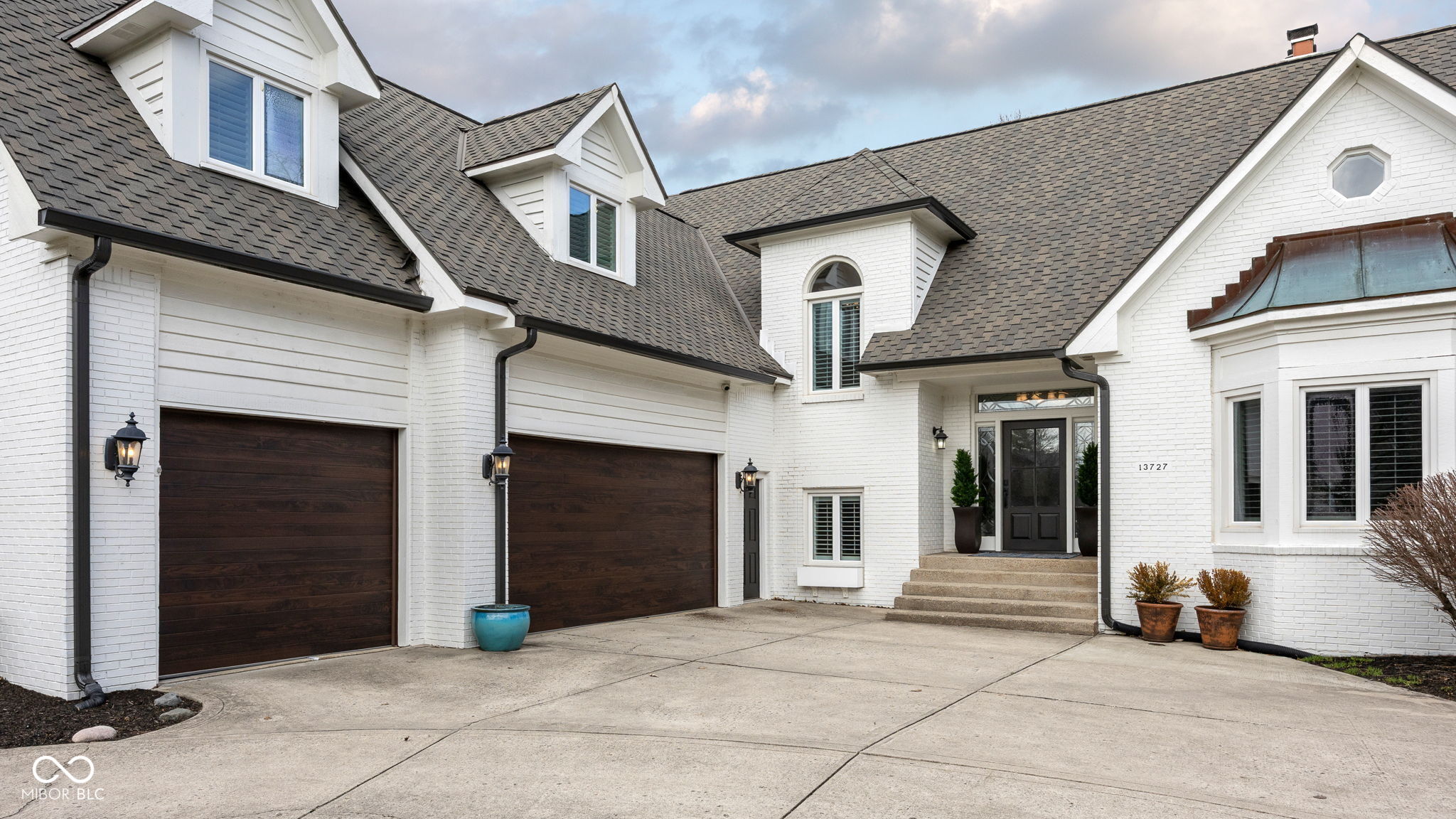 13727 Smokey Ridge Overlook Carmel, IN 46033 - Photo 2 of 94