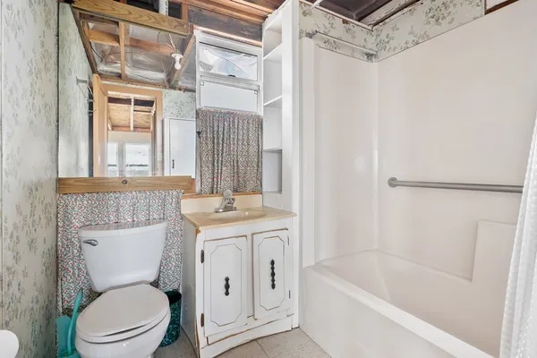 $575,000 | 3657 Copano Drive, Rockport, TX 78382