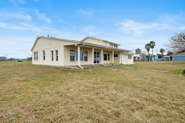 $575,000 | 3657 Copano Drive, Rockport, TX 78382