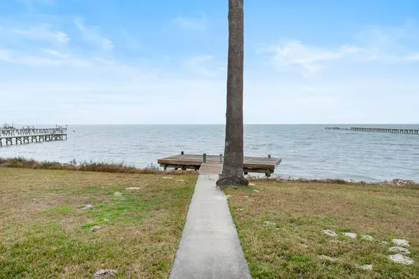 $575,000 | 3657 Copano Drive, Rockport, TX 78382
