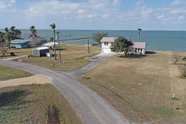 $575,000 | 3657 Copano Drive, Rockport, TX 78382