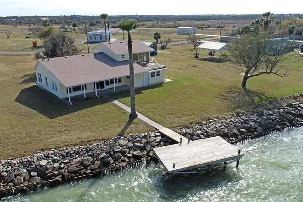 $575,000 | 3657 Copano Drive, Rockport, TX 78382