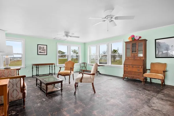 $575,000 | 3657 Copano Drive, Rockport, TX 78382