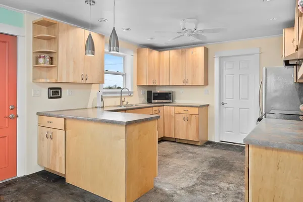 $575,000 | 3657 Copano Drive, Rockport, TX 78382