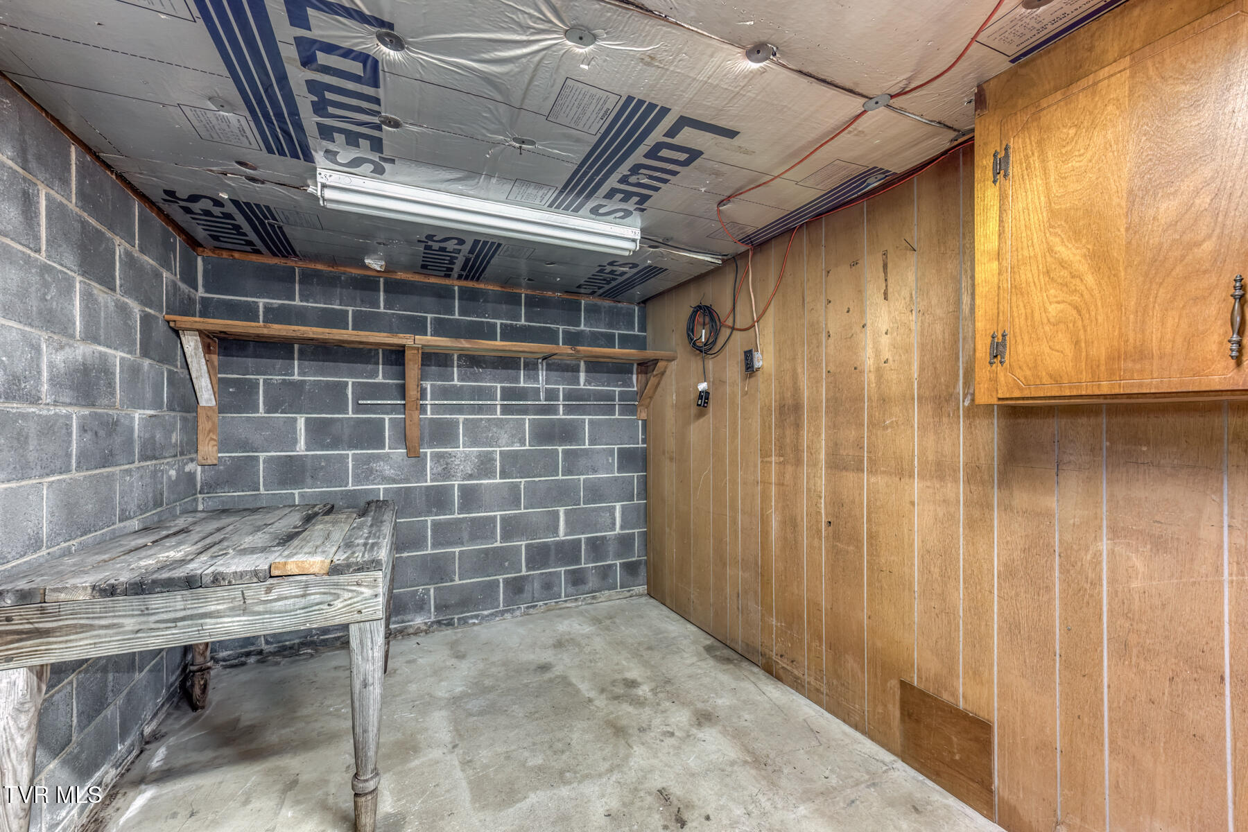 945 North Elm Avenue Erwin, TN 37650 - Photo 35 of 46 945 N Elm Ave-37