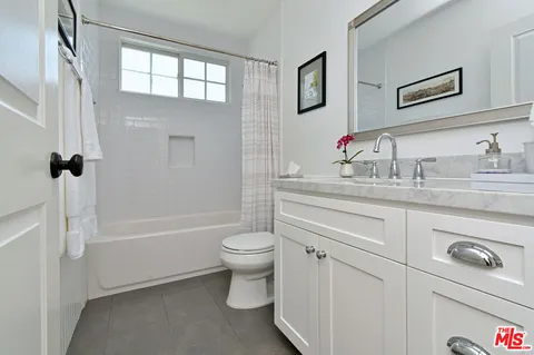 $1,599,000 | 13006 West Magnolia Boulevard, Sherman Oaks, CA 91423