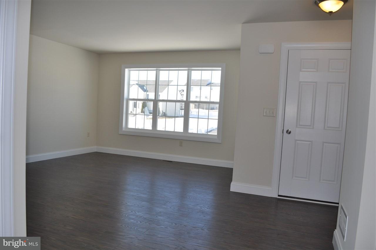 355 Riviera Street, Unit 59 Mount Wolf, PA 17347 - Photo 7 of 31 Gallery Image 7