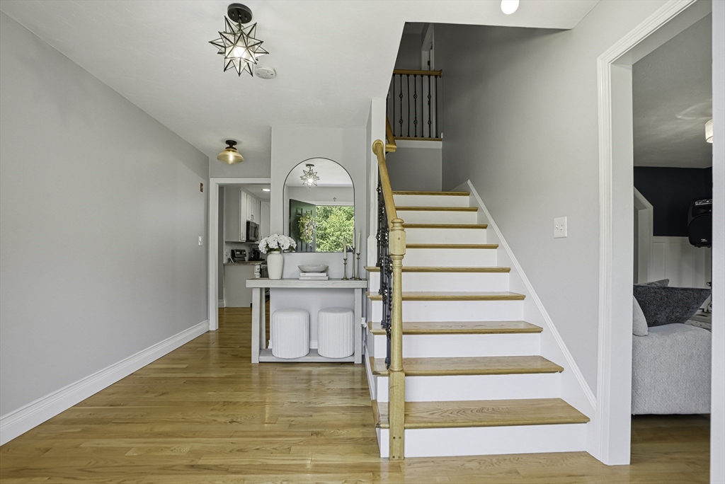 88 Northbridge Street Mendon, MA 01756 - Photo 10 of 41