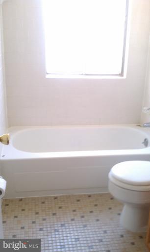11909 Tarragon Road, Unit 11909 Reisterstown, MD 21136 - Photo 3 of 9 Bath