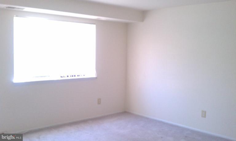 11909 Tarragon Road, Unit 11909 Reisterstown, MD 21136 - Photo 6 of 9 Interior (General)